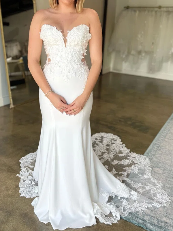 Trumpet/Mermaid Sweetheart Chiffon Sweep Train Wedding Dresses With Appliques Lace #UKM00028973