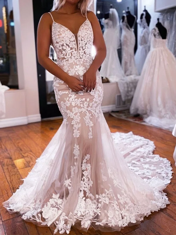 Trumpet/Mermaid V-neck Lace Tulle Sweep Train Wedding Dresses With Appliques Lace #UKM00029004