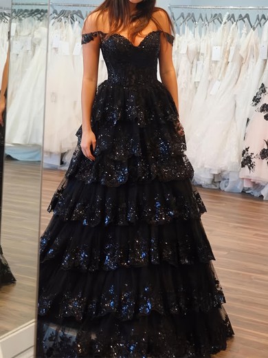 Ball Gown Off-the-shoulder Tulle Tiered Prom Dresses With Appliques #UKM020126236