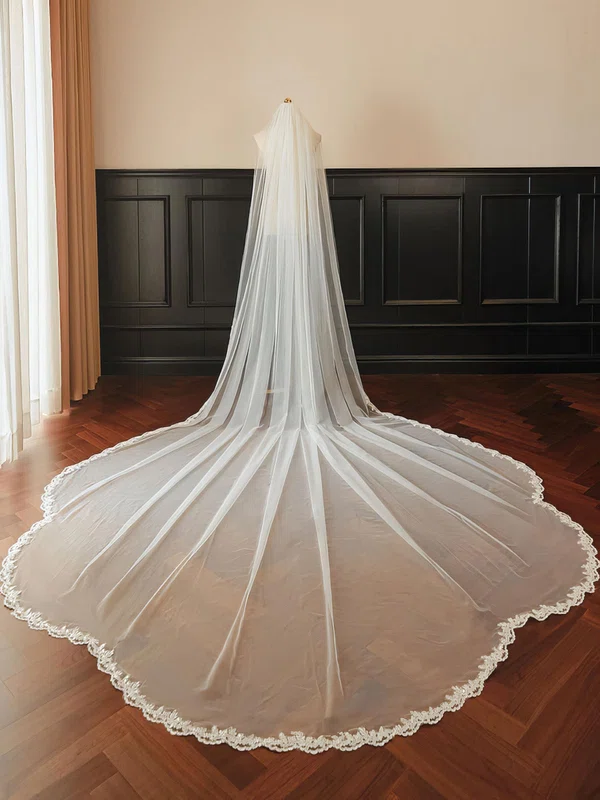 Cathedral Bridal Veils One-tier Lace Applique Edge #UKM03010270