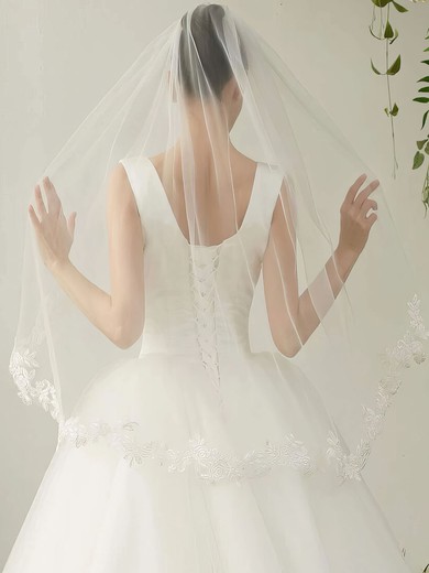 Fingertip Bridal Veils One-tier Lace Applique Edge #UKM03010283