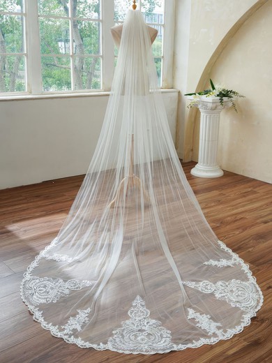 Chapel Bridal Veils One-tier Lace Applique Edge #UKM03010285