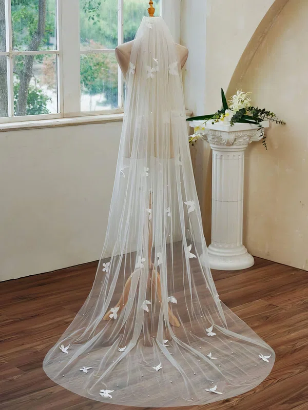 Chapel Bridal Veils One-tier Cut Edge #UKM03010288