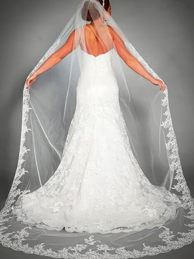 Chapel Bridal Veils One-tier Lace Applique Edge #UKM03010293