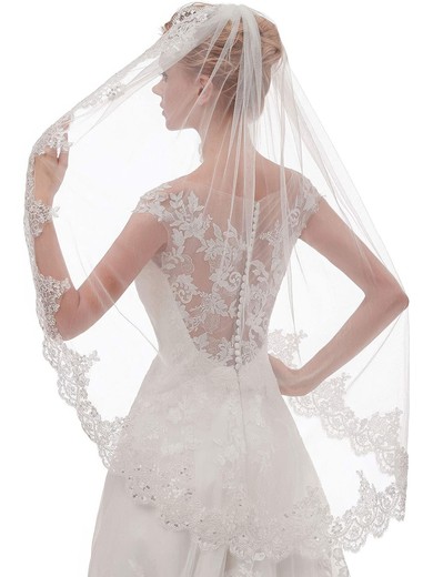 Fingertip Bridal Veils One-tier Lace Applique Edge #UKM03010296