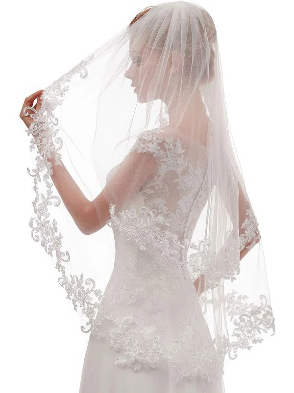 Fingertip Bridal Veils Two-tier Lace Applique Edge #UKM03010297