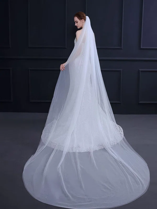 Chapel Bridal Veils One-tier Cut Edge #UKM03010323