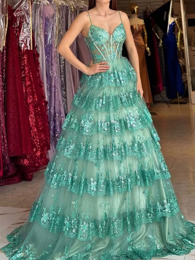 Ball Gown V-neck Tulle Tiered Prom Dresses With Appliques #UKM020126333