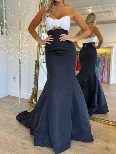 Elegant Trumpet/Mermaid Satin Sweetheart Cut Out Prom Dresses #UKM020126430