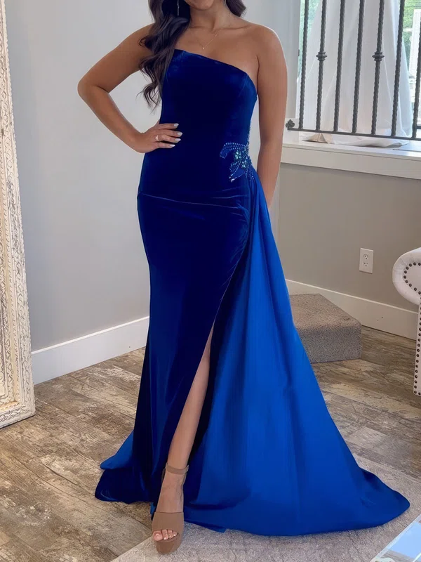 Sheath/Column Strapless Satin Velvet Prom Dresses With Beading #UKM020127122