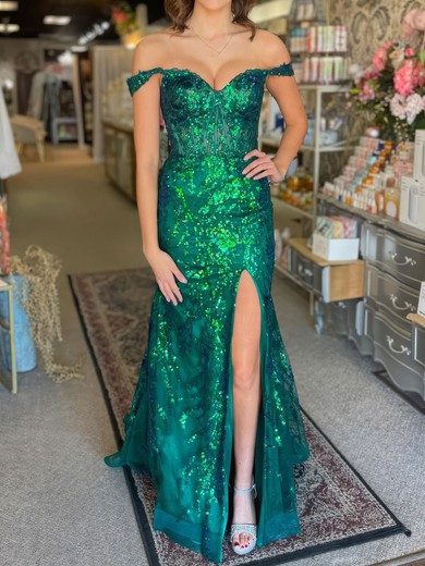 Sheath/Column Off-the-shoulder Sparkly Sequin Prom Dresses #UKM020127227